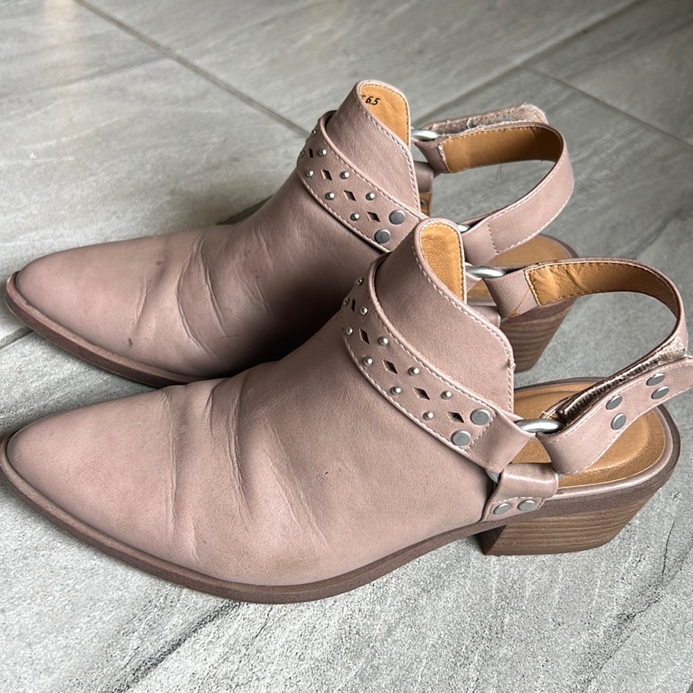 Women’s Report ‘zayden’ ankle boots size 6.5